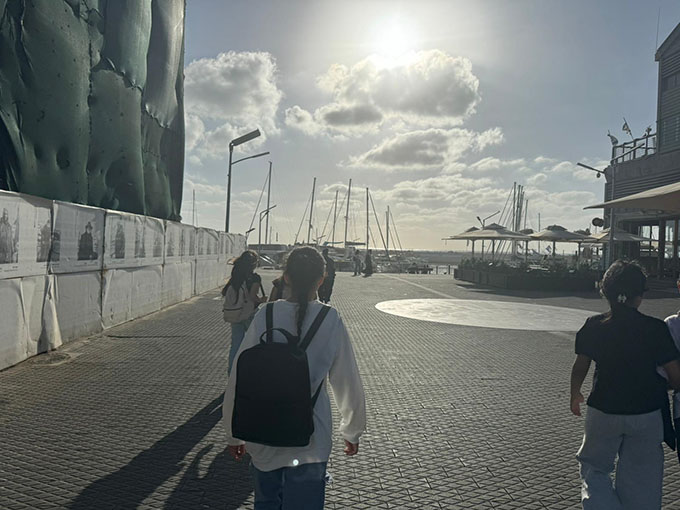 فوز لوحات فنيّة طلابية من مدرسة أجيال في معرض الفنون- يافا